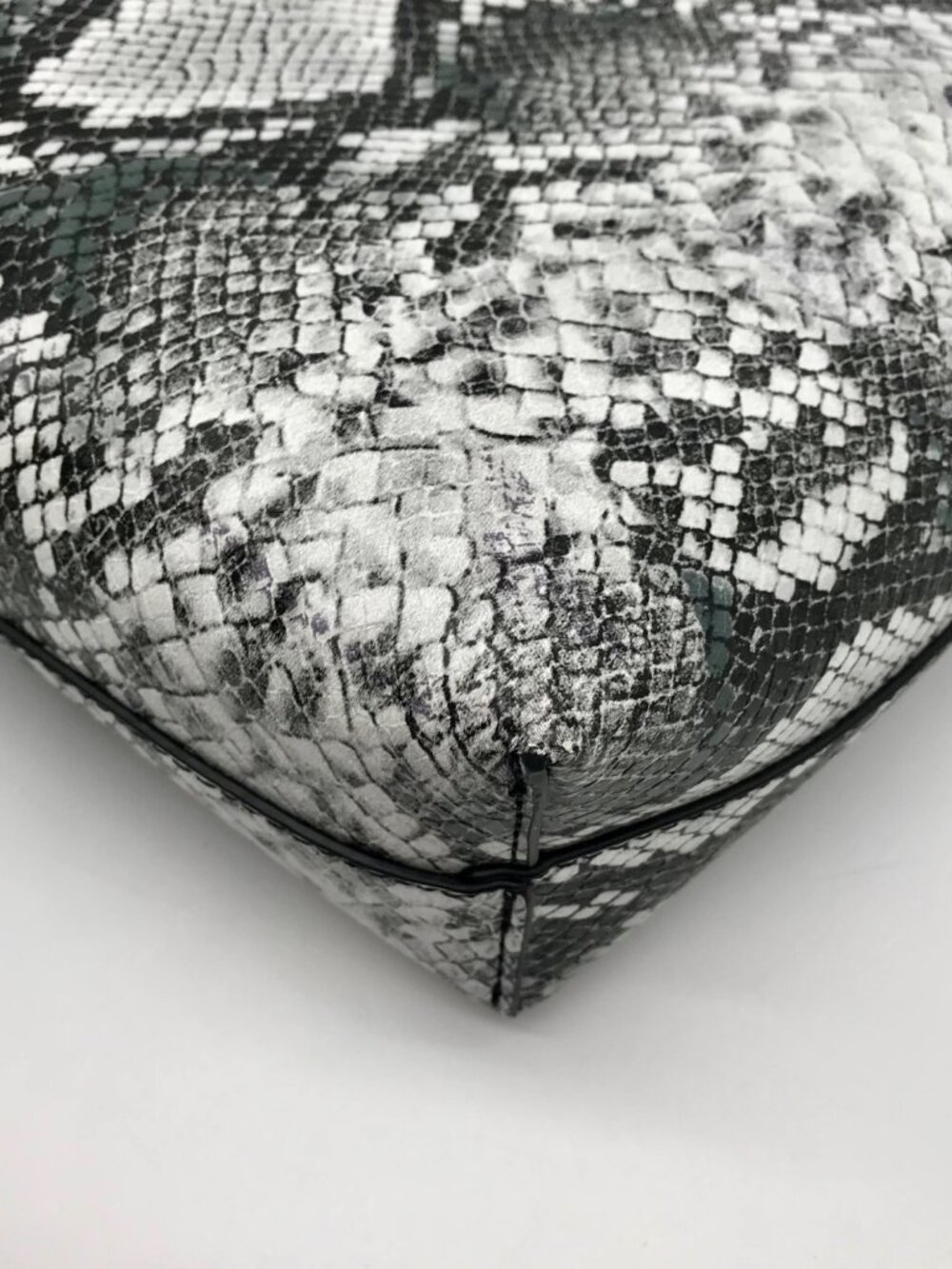 Unbranded Snakeskin Print Top Handle Crossbody & Matching Pouch - Picture 8 of 12